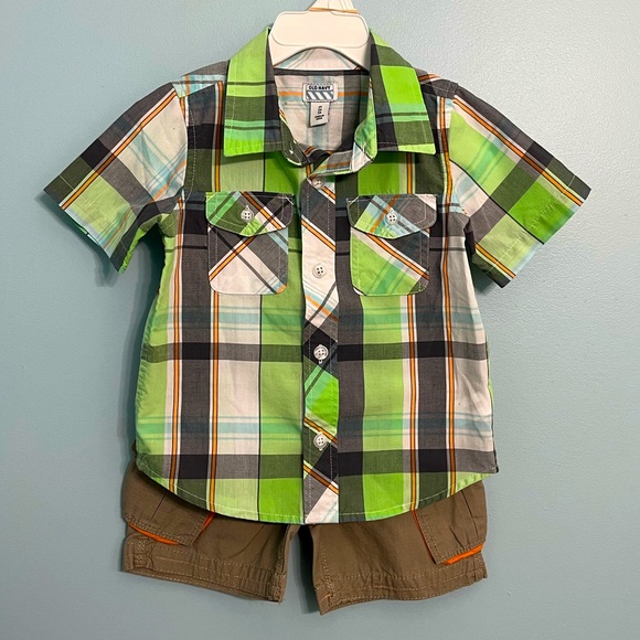 Old Navy Other - Boy’s 2T Green/Orange Plaid Shirt and Khaki Shorts Outfit